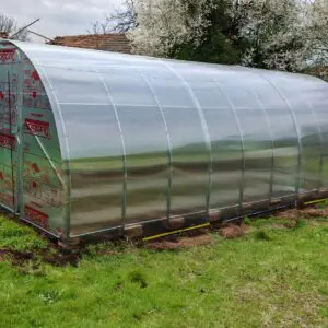 Оранжерия с поликарбонат 3x6 метра с профил 40x20 мм – здрава конструкция