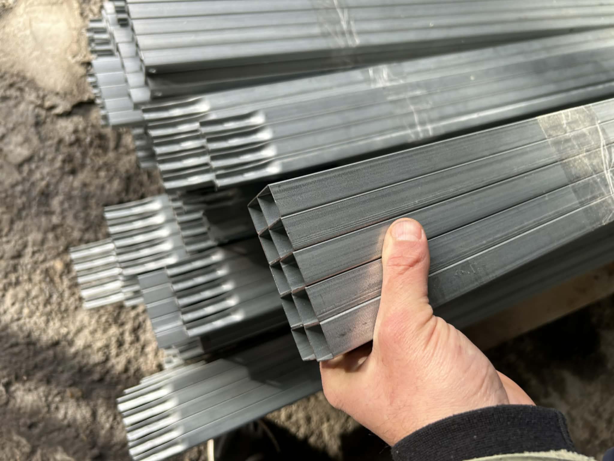 Оранжерия с поликарбонат за двор